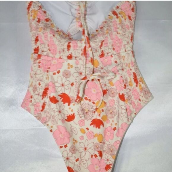 NWT Lolli Swim Floral Smocked Cut Out Halter Swimsuit Cream 1 piece - Size 1XL - Picture 2 of 7